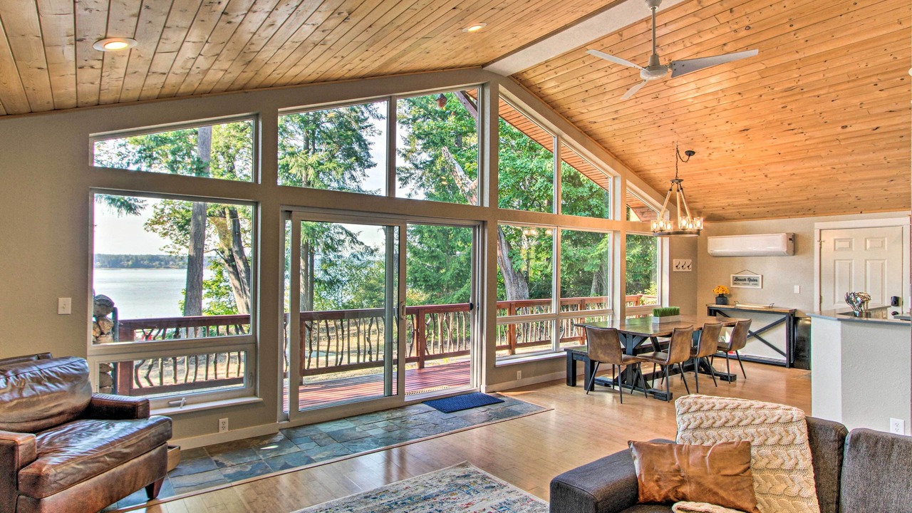 Photo of Bedroom in Anderson Island