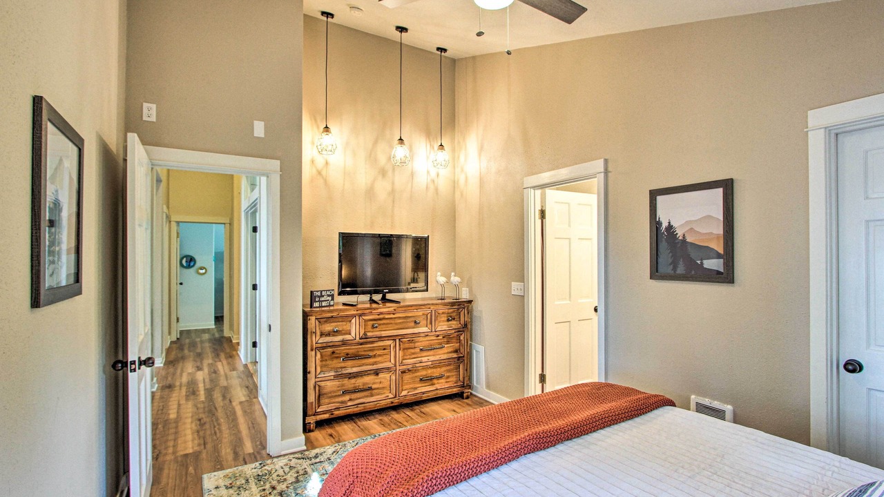 Photo of Bedroom in Anderson Island