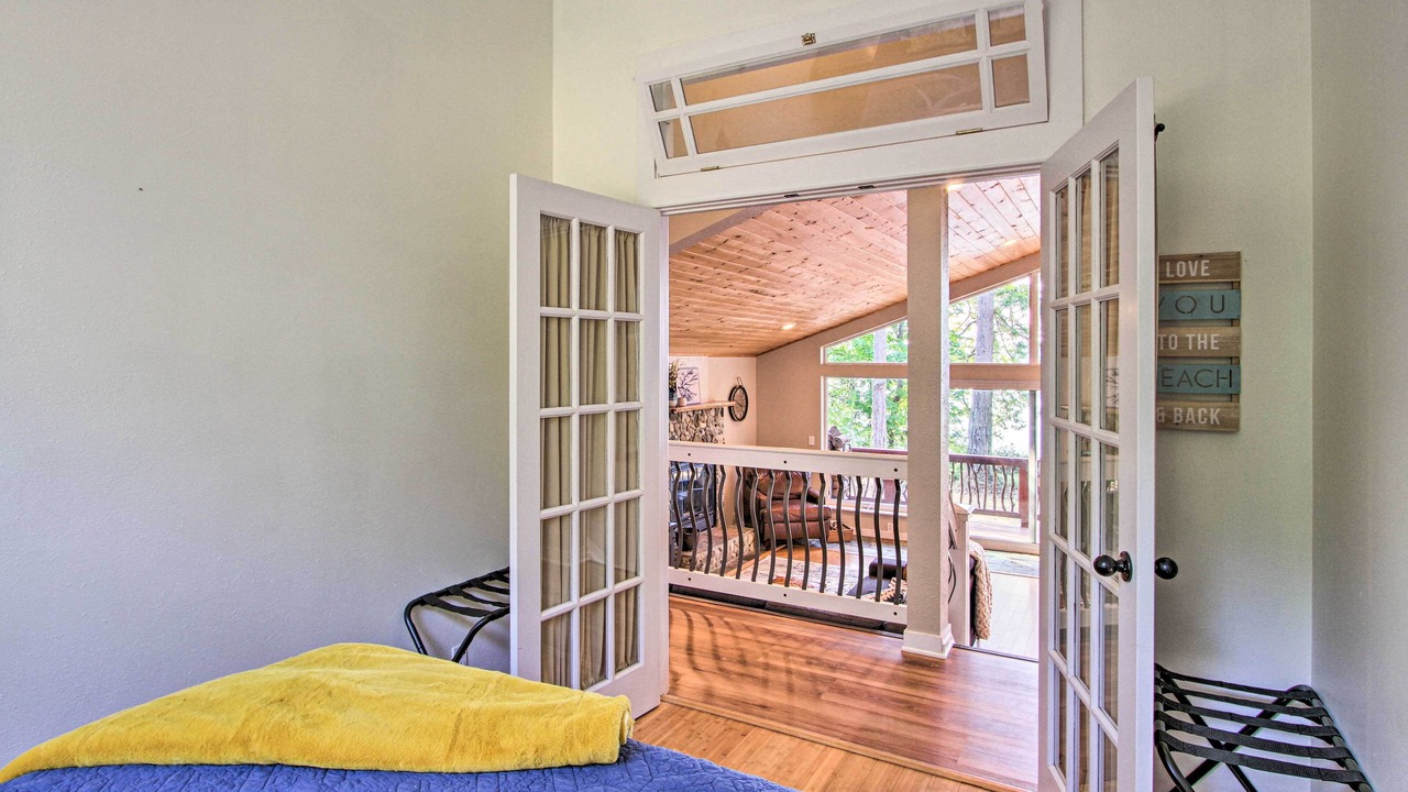 Photo of Bedroom in Anderson Island