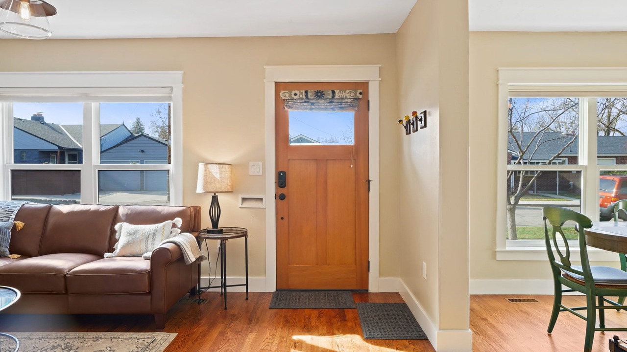 Photo of Livingroom in North End