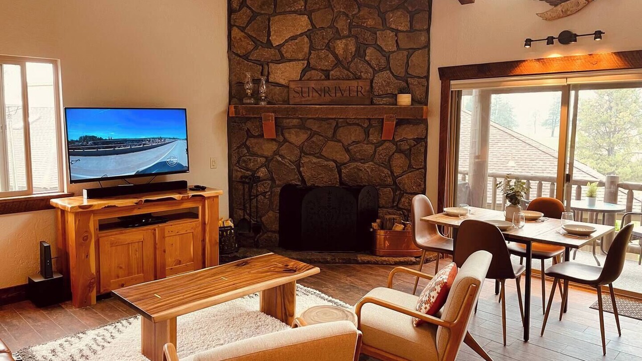 Photo of Livingroom in Sunriver