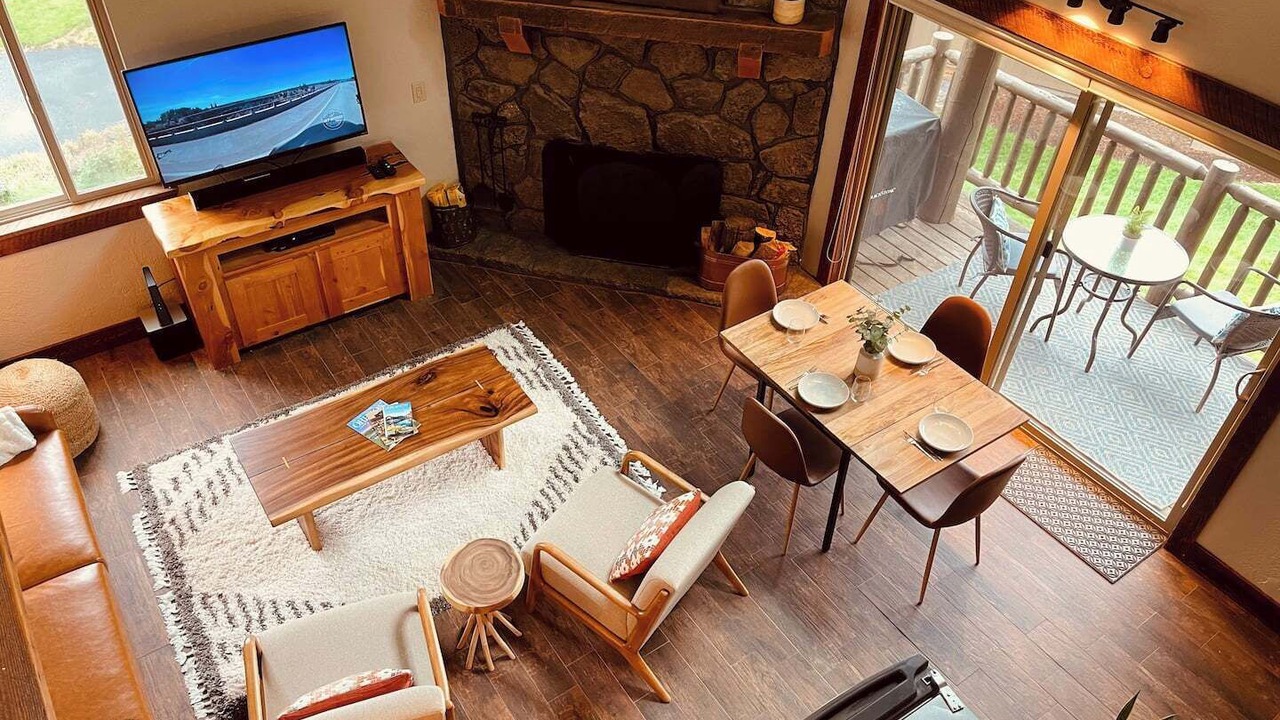 Photo of Livingroom in Sunriver