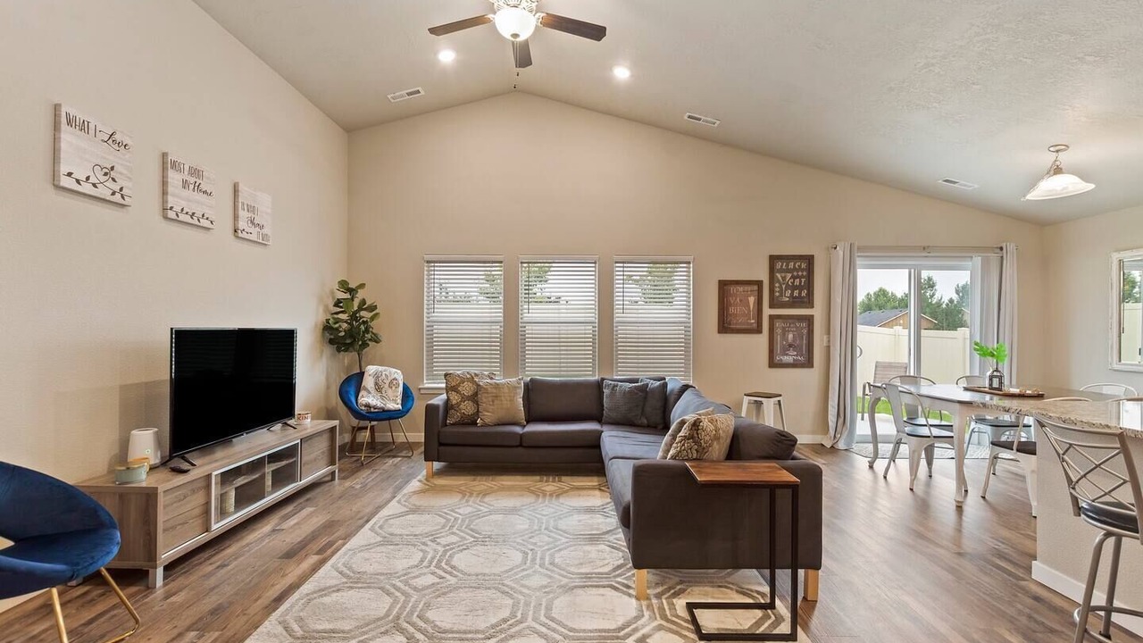 Photo of Livingroom in Nampa