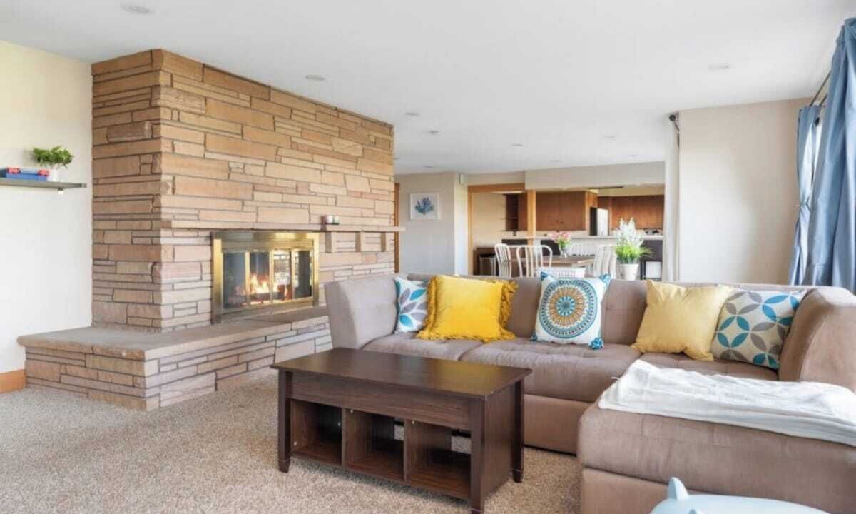 Photo of Livingroom in Oak Harbor
