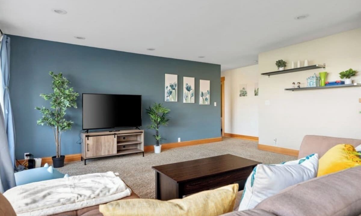 Photo of Livingroom in Oak Harbor
