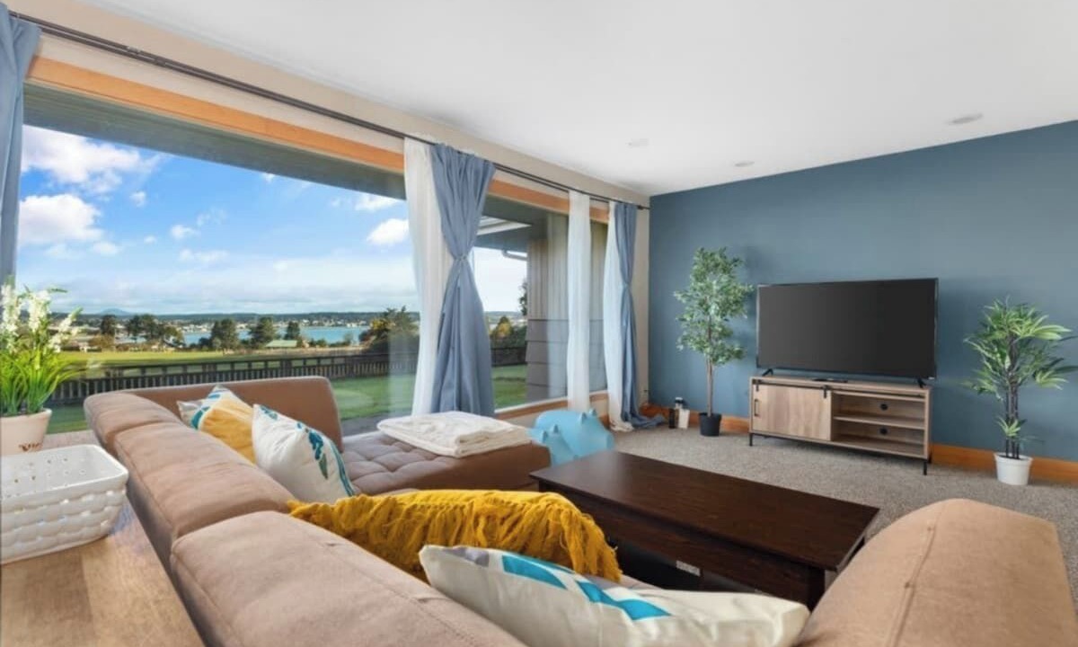 Photo of Livingroom in Oak Harbor