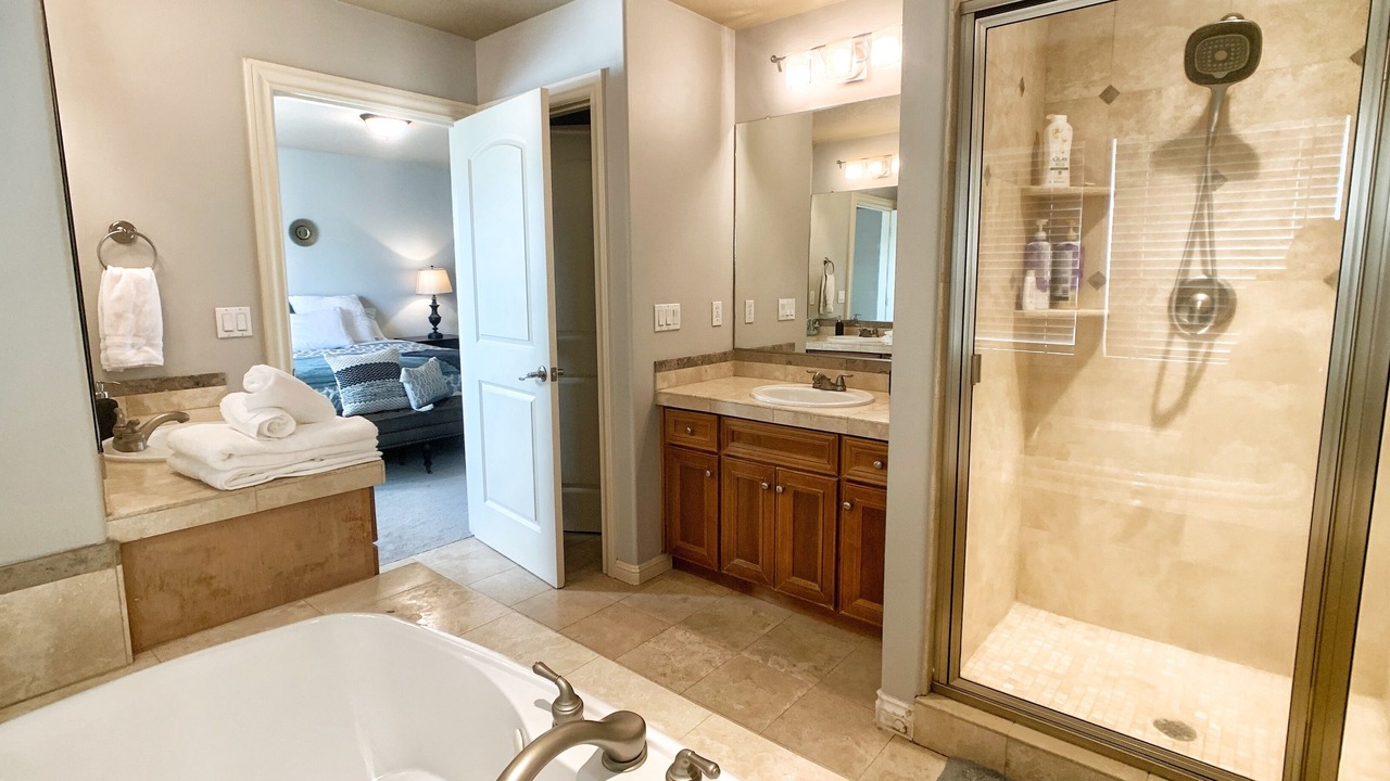 Photo of Bathroom in Starcrest