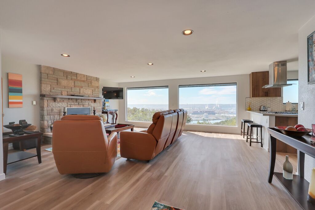 Photo of Livingroom in Northeast Tacoma