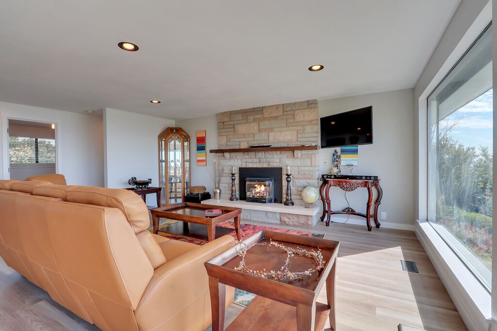 Photo of Livingroom in Northeast Tacoma