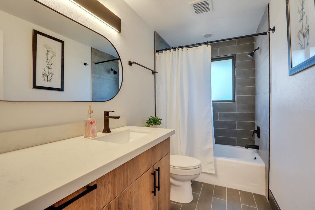 Photo of Bathroom in Northeast Tacoma