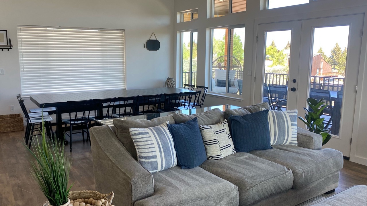 Photo of Livingroom in Sweetwater