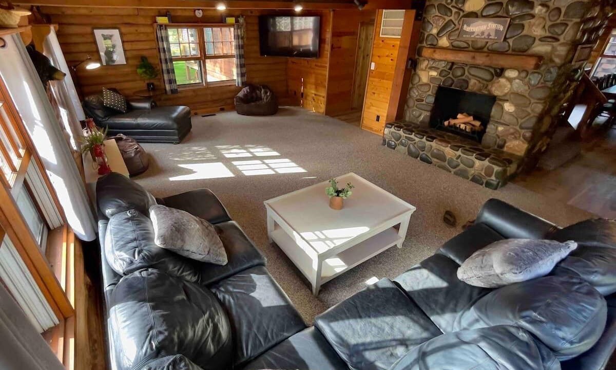 Photo of Livingroom in Roseburg