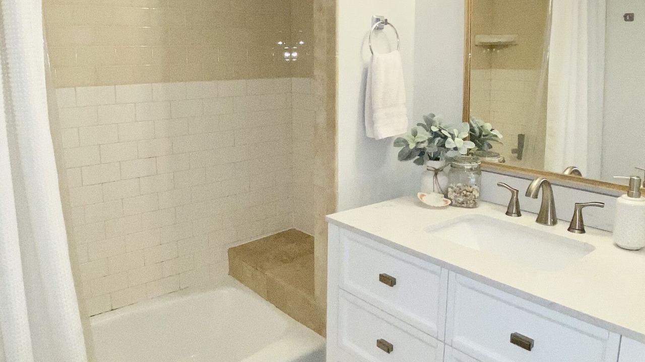 Photo of Bathroom in Yachats