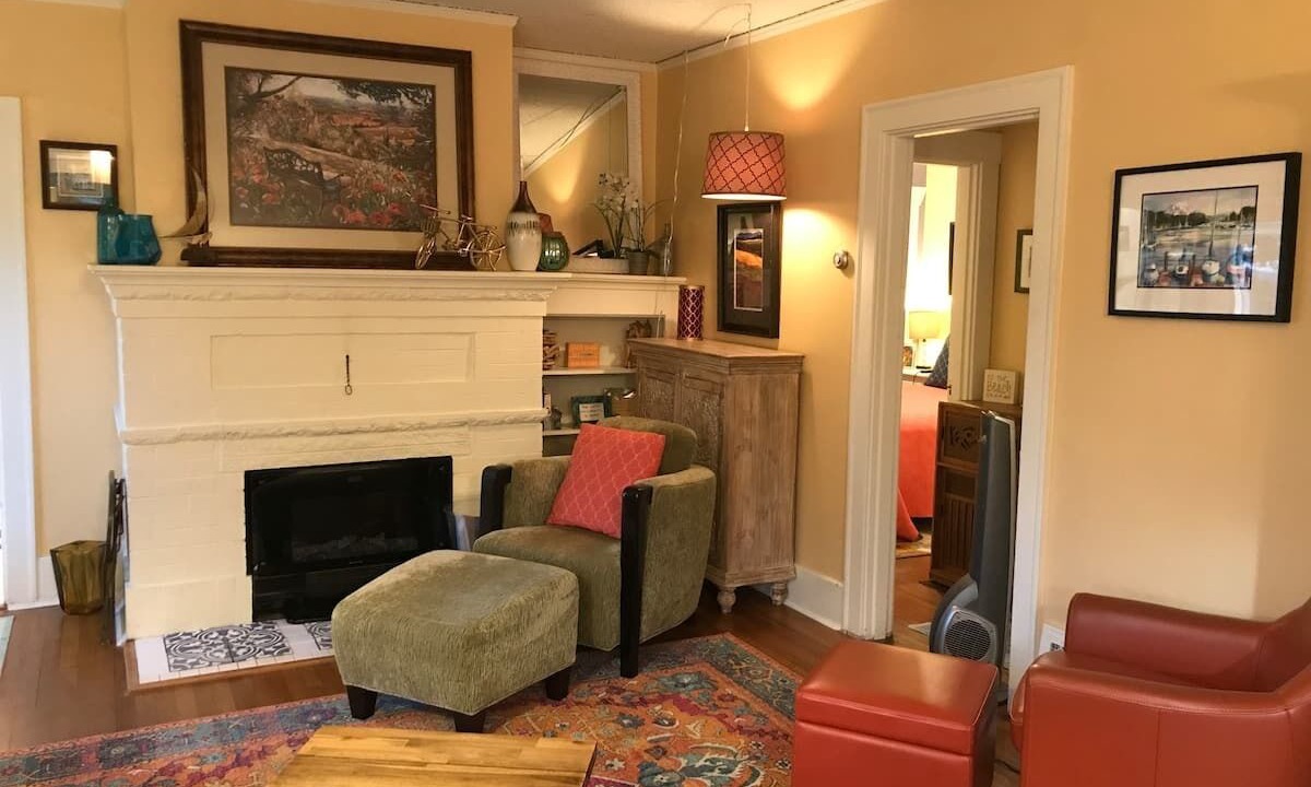 Photo of Livingroom in West Seattle