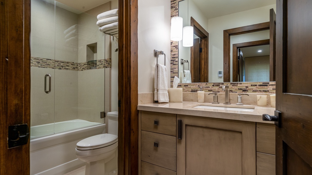 Photo of Bathroom in Elkhorn Village
