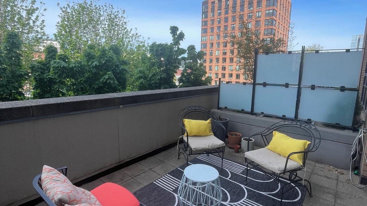Photo of Patio Balcony in Pearl District