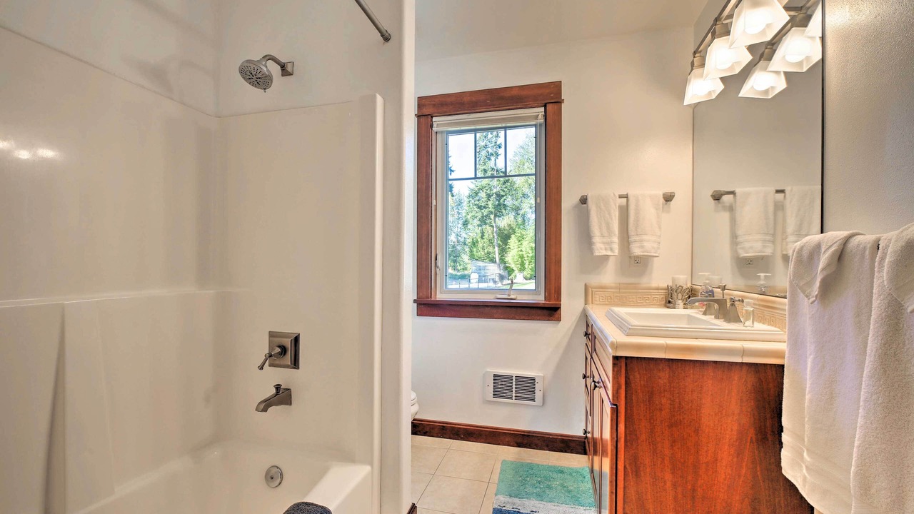 Photo of Bathroom in Eatonville