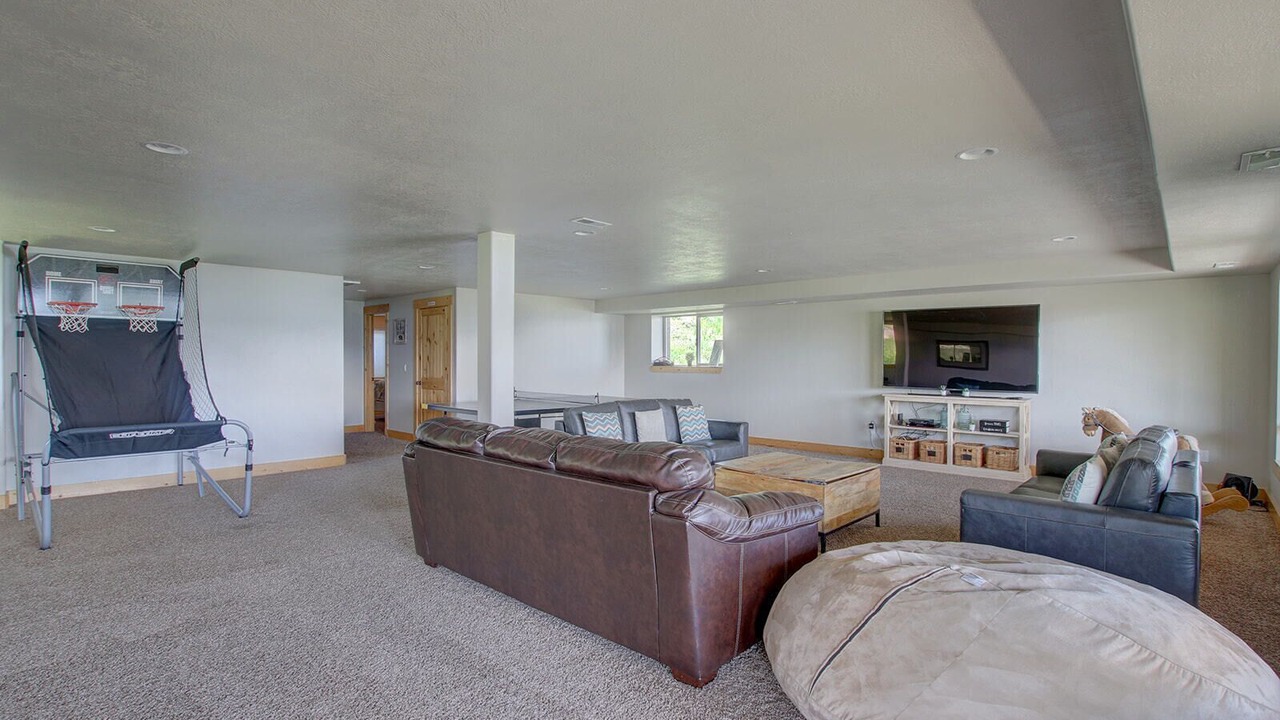 Photo of Livingroom in Harbor Village