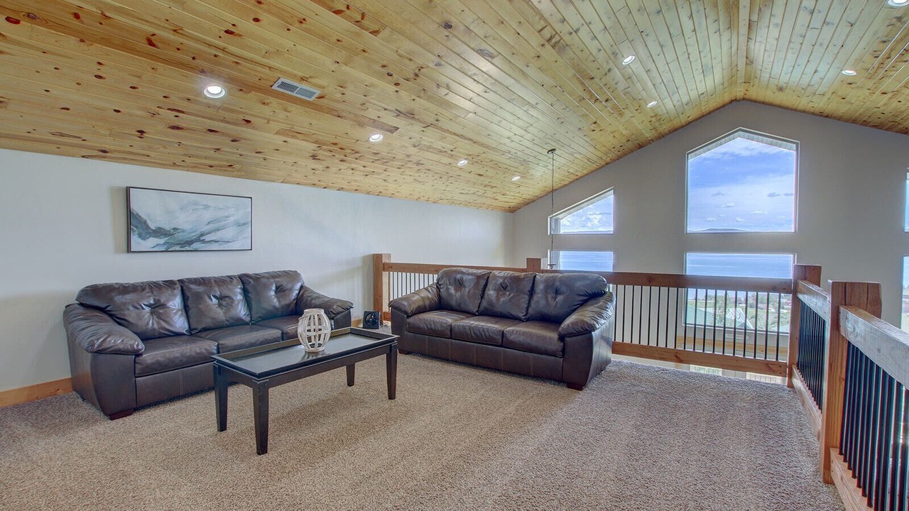 Photo of Livingroom in Harbor Village