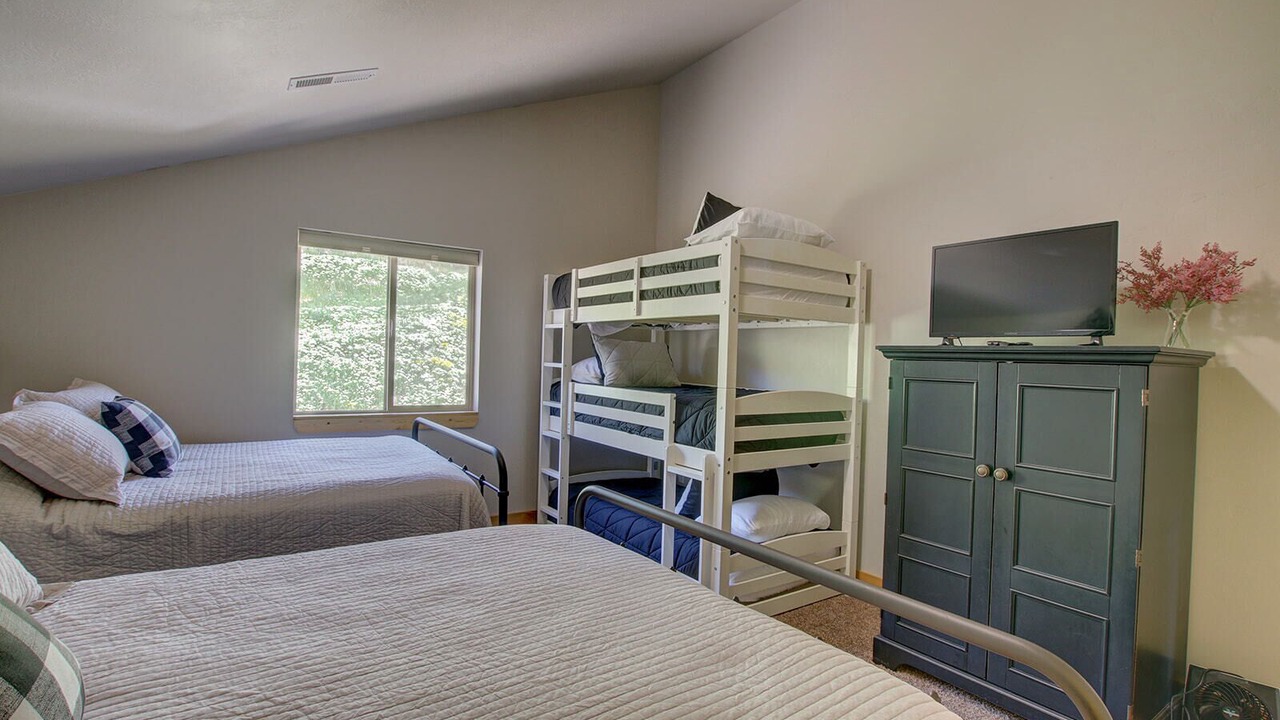 Photo of Bedroom in Harbor Village