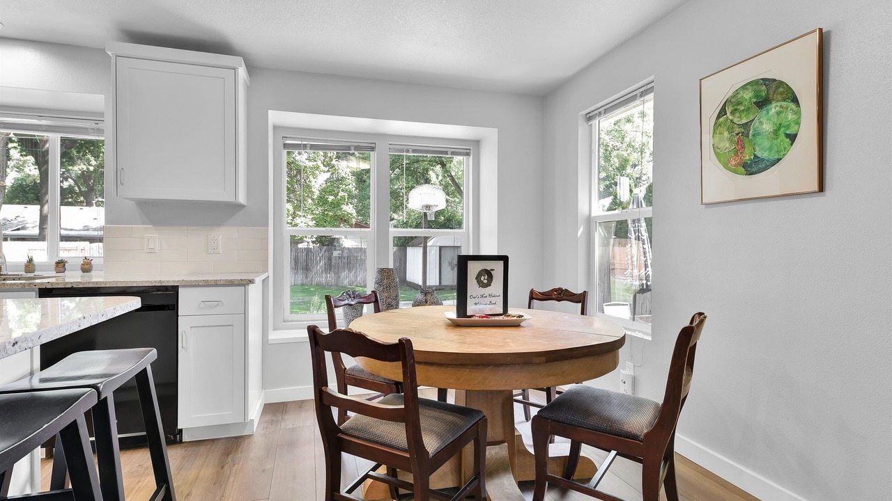 Photo of Livingroom in North End