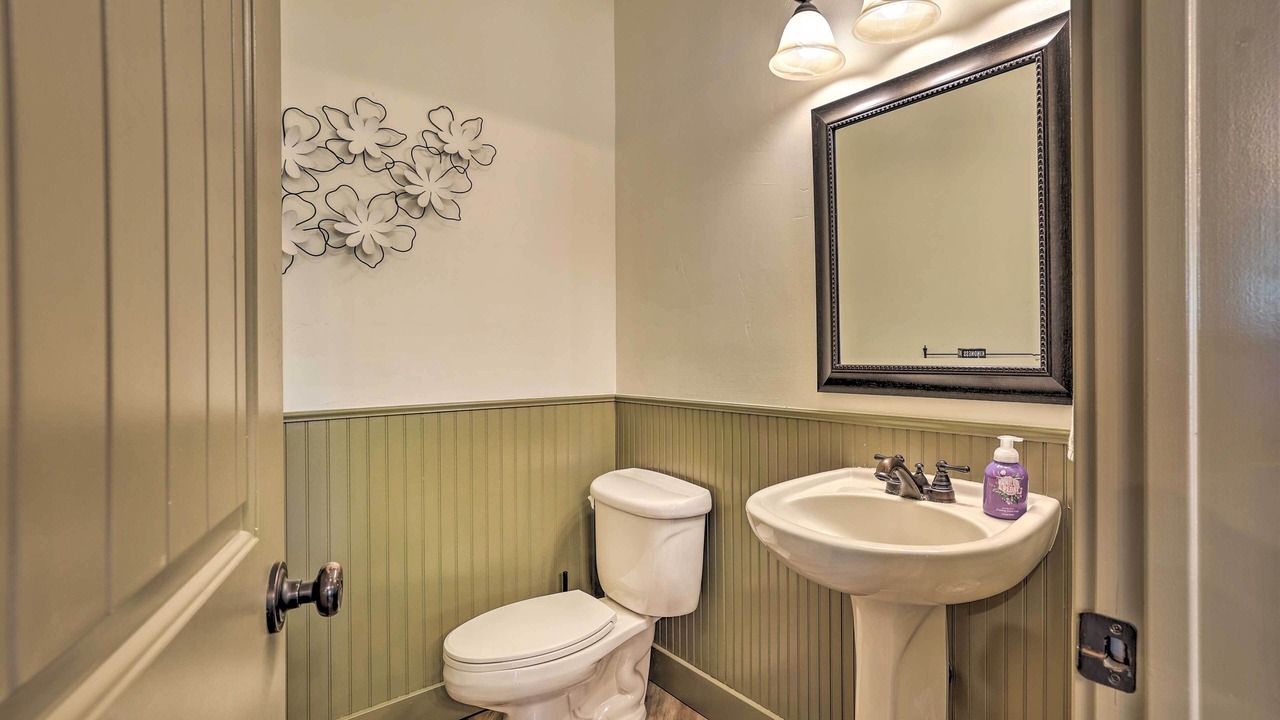 Photo of Bathroom in Southwest Ada County Alliance