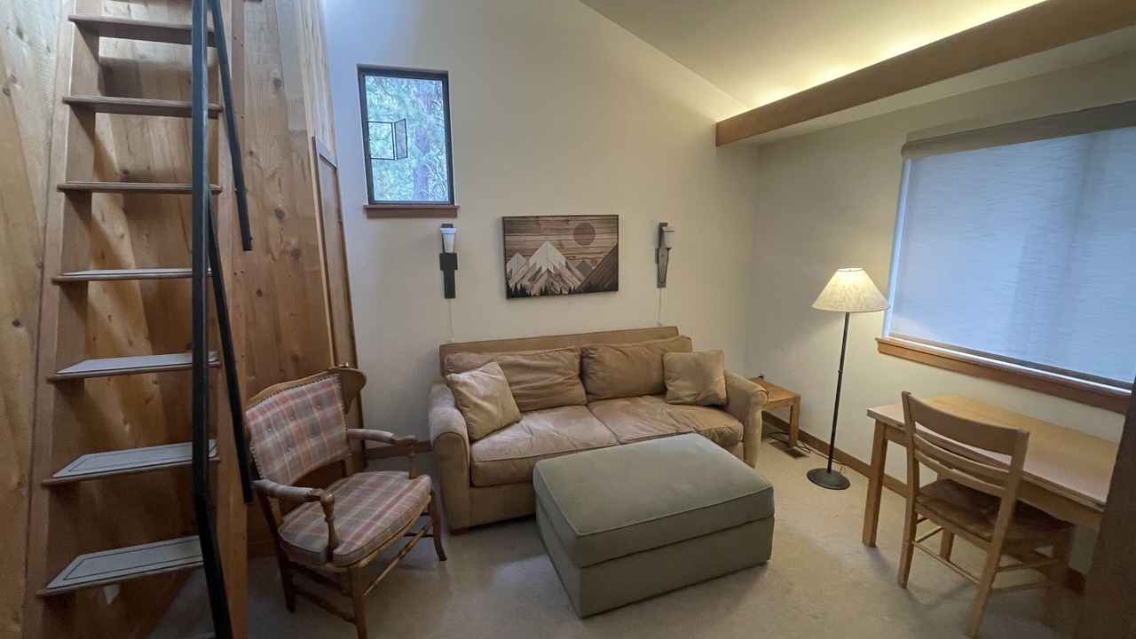 Photo of Bedroom in Black Butte Ranch