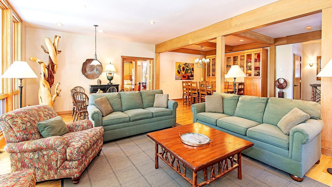 Photo of Bedroom in Black Butte Ranch