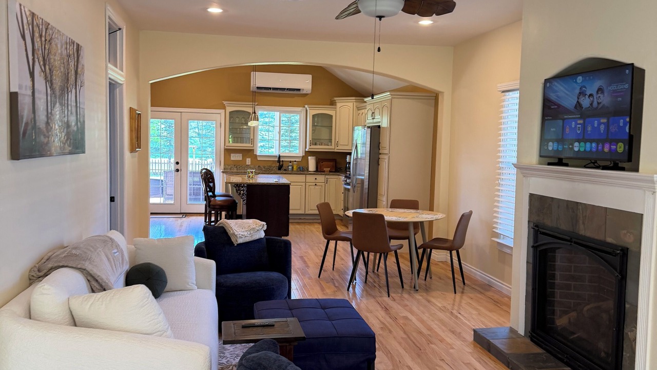 Photo of Livingroom in Dover Bay