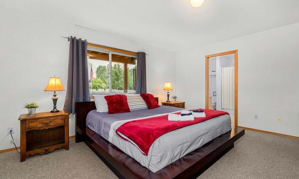 Photo of Bedroom in Leavenworth