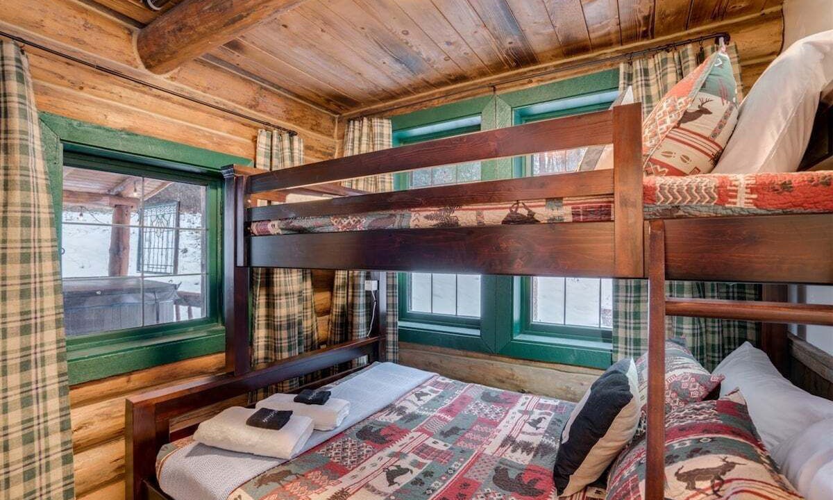 Photo of Bedroom in Leavenworth