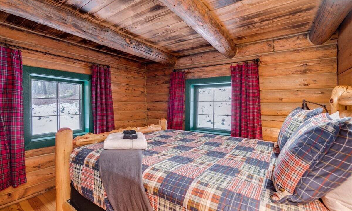 Photo of Bedroom in Leavenworth