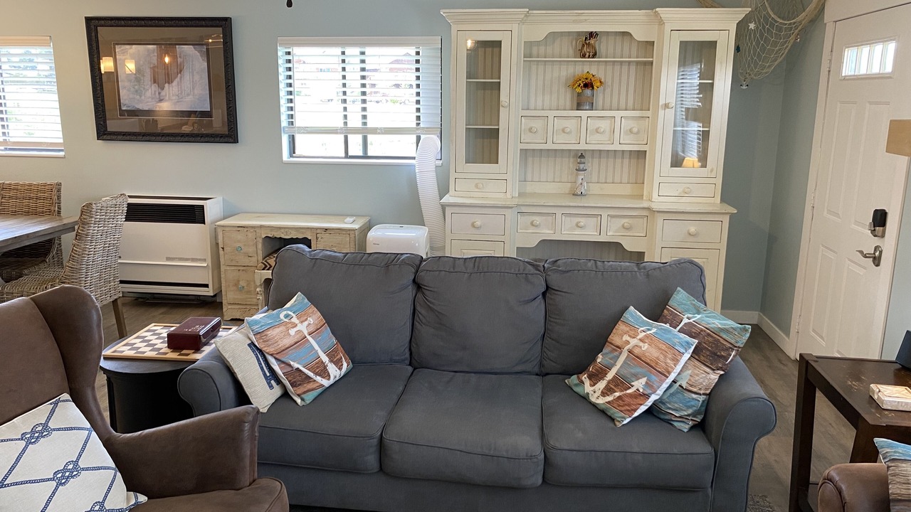 Photo of Livingroom in Sweetwater