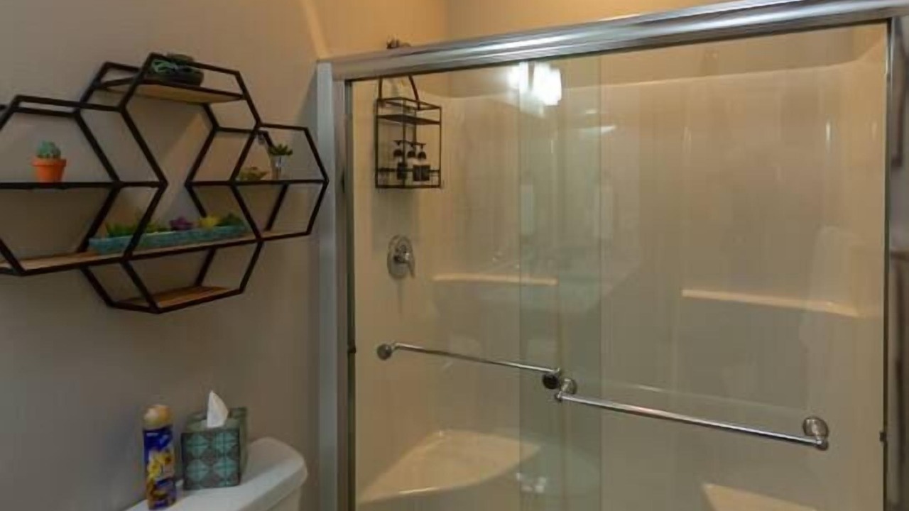 Photo of Bathroom in Valley