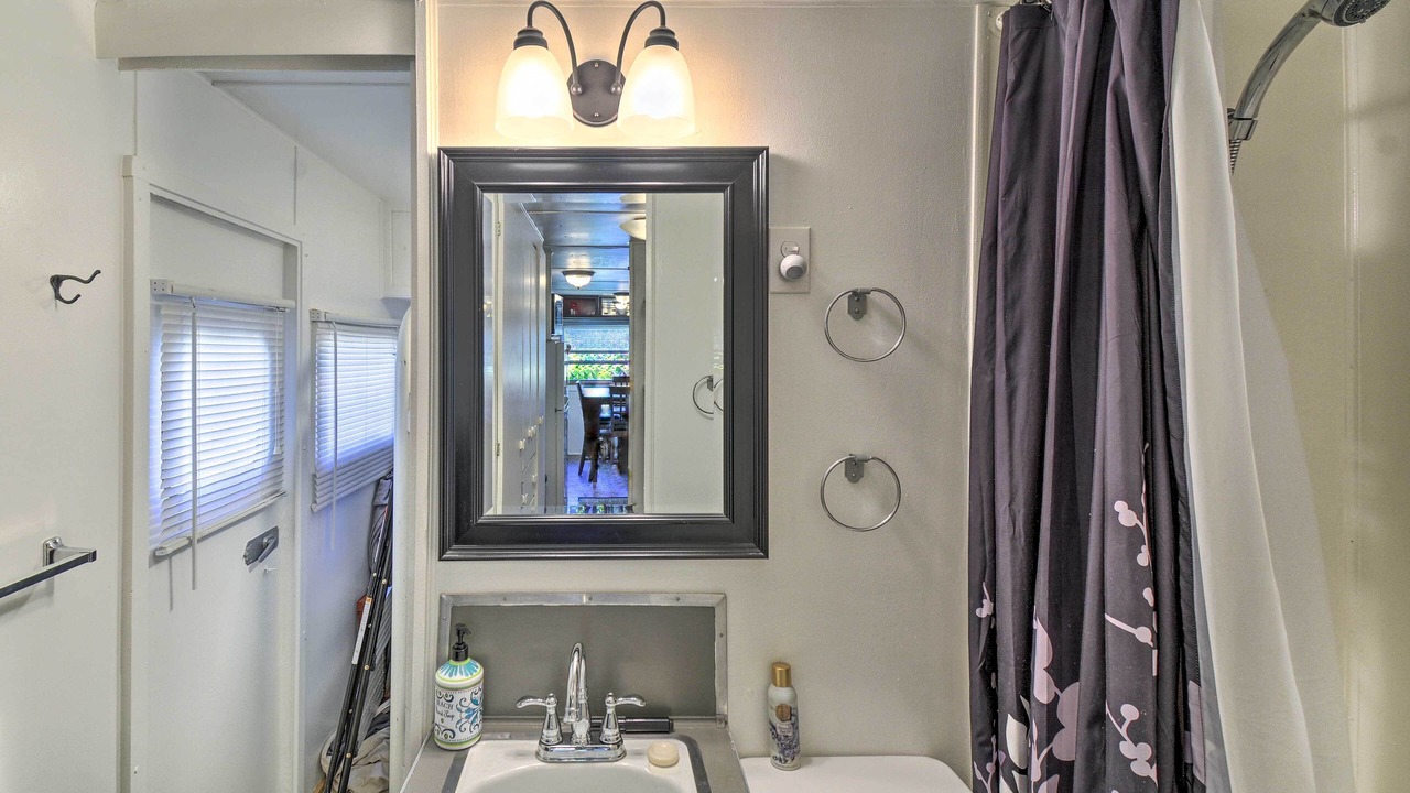 Photo of Bathroom in Grayland