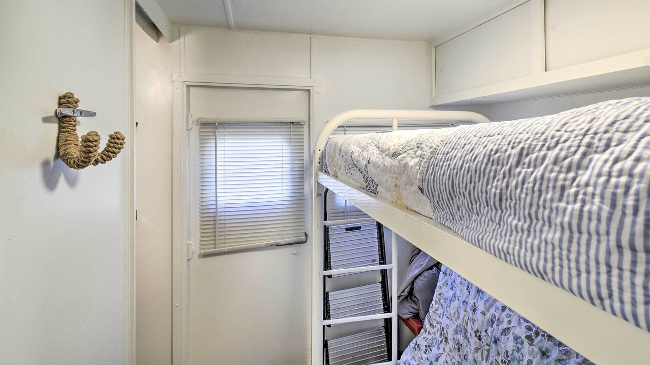 Photo of Bedroom in Grayland