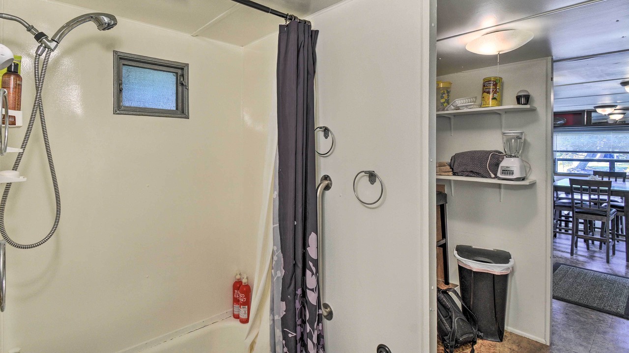 Photo of Bathroom in Grayland