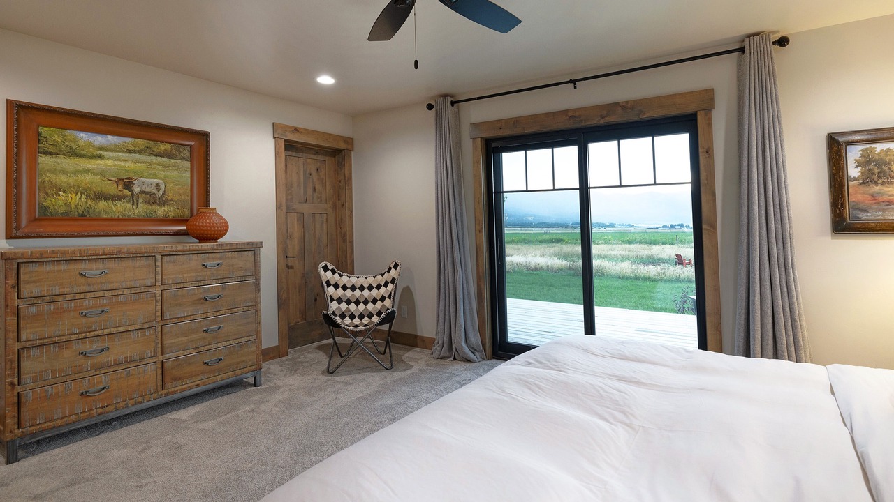 Photo of Bedroom in Victor
