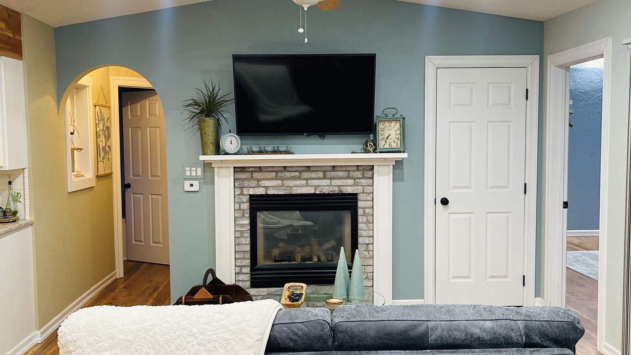 Photo of Livingroom in Hayden Lake