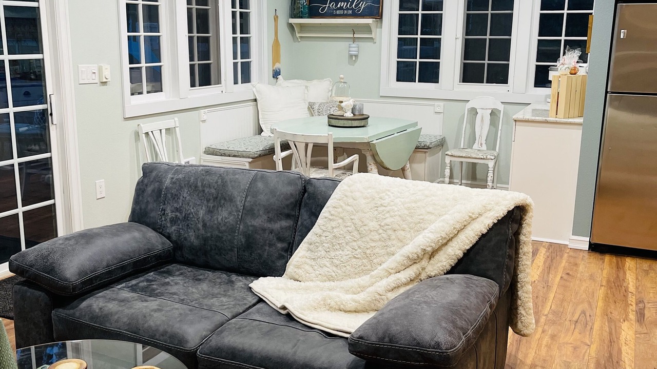 Photo of Livingroom in Hayden Lake