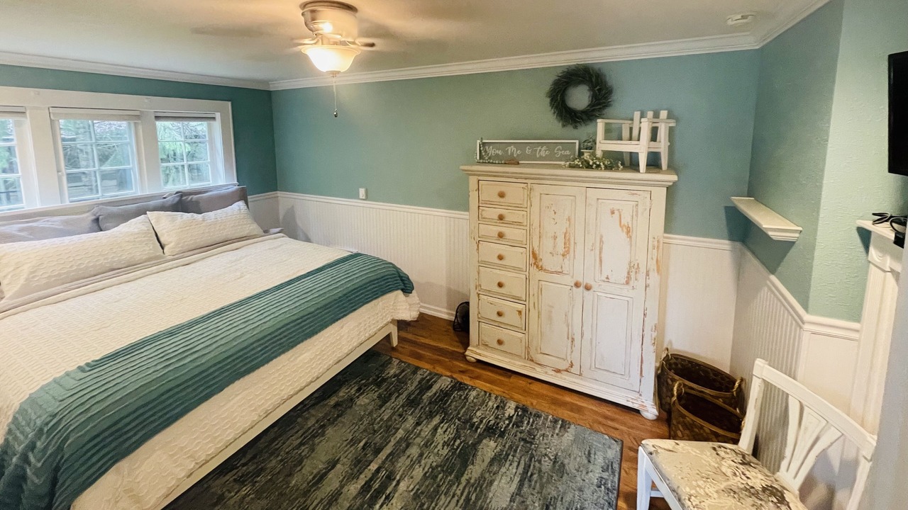 Photo of Bedroom in Hayden Lake