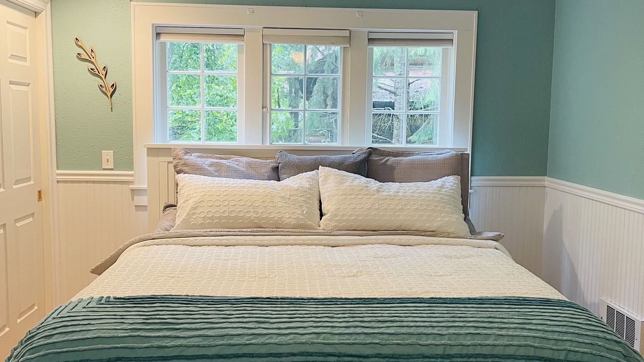 Photo of Bedroom in Hayden Lake