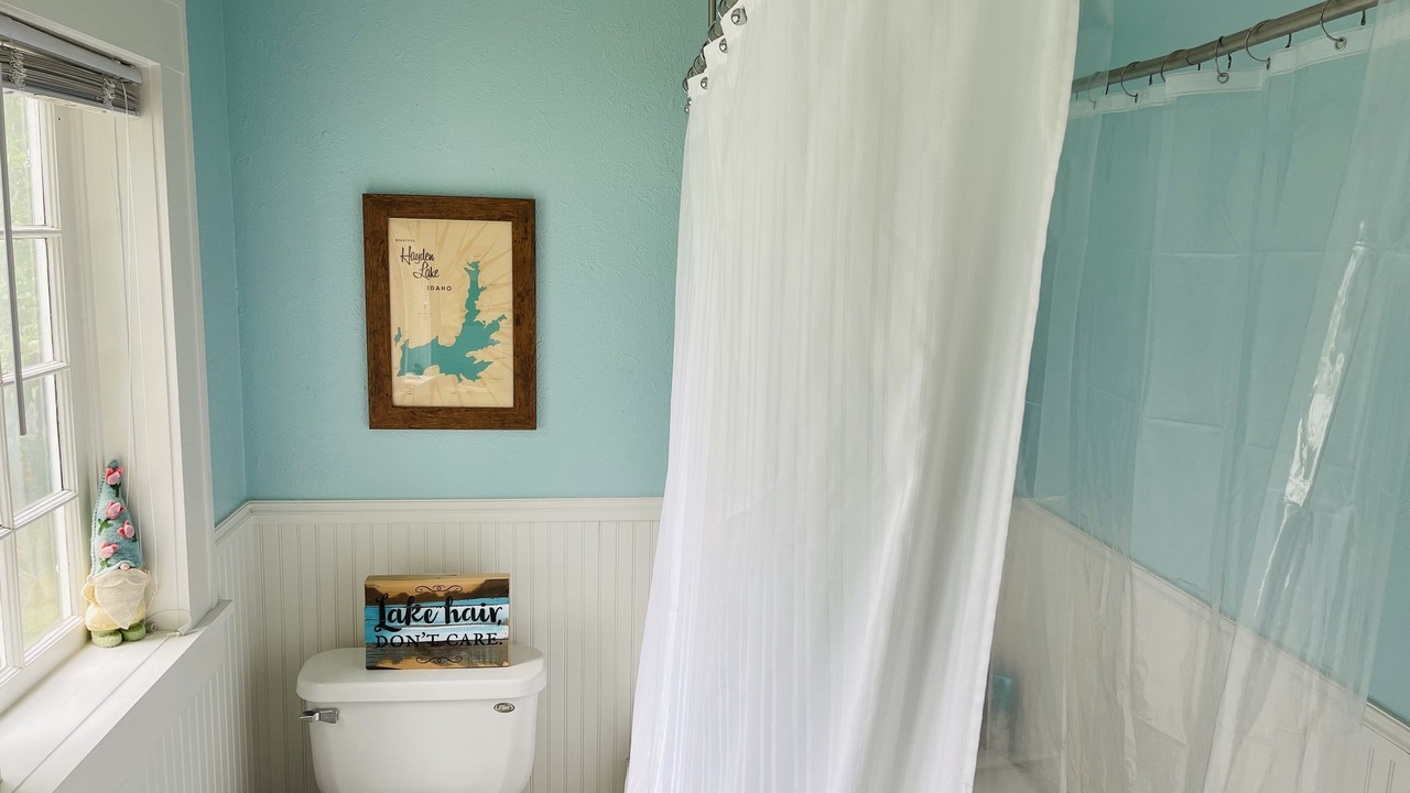 Photo of Bathroom in Hayden Lake
