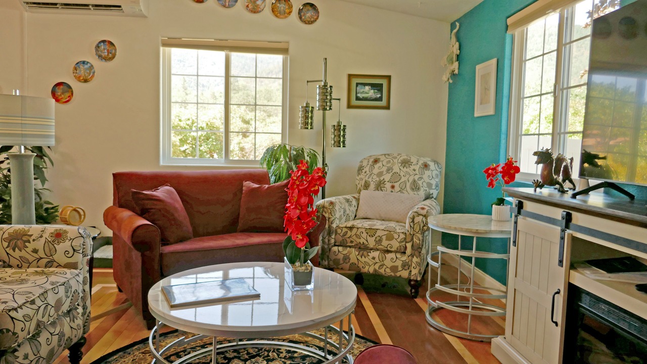 Photo of Livingroom in Ashland