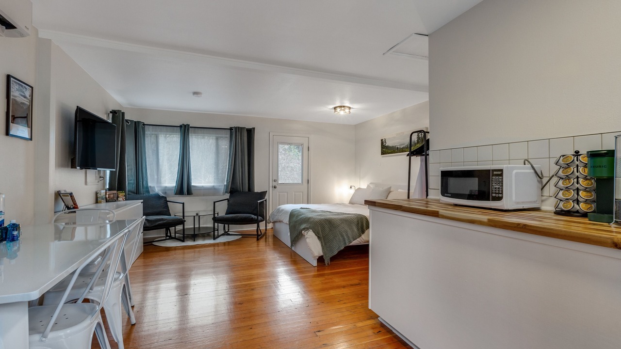 Photo of Bedroom in Quilcene