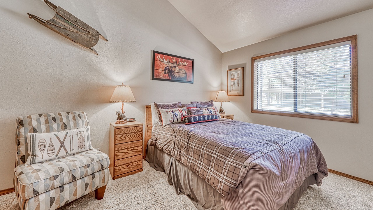 Photo of Bedroom in Sunriver
