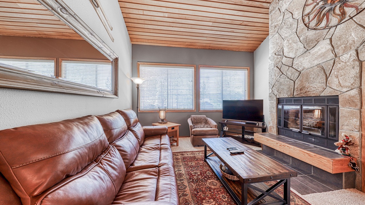 Photo of Livingroom in Sunriver