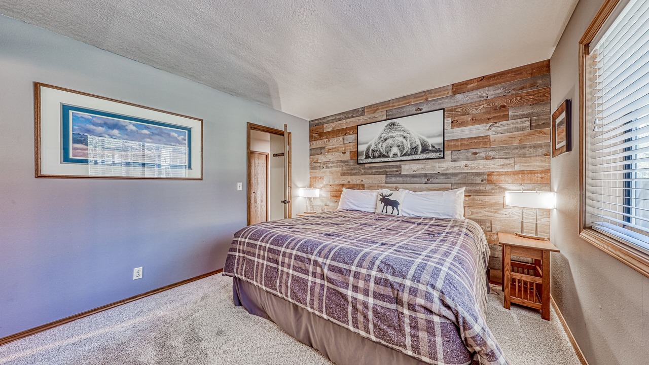 Photo of Bedroom in Sunriver