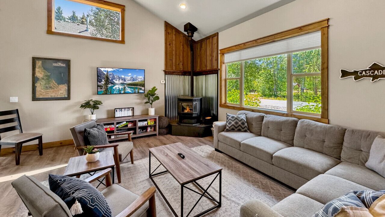 Photo of Livingroom in Donnelly