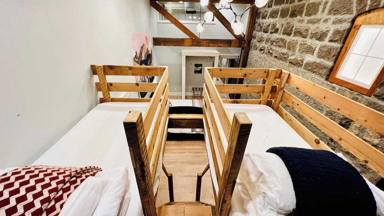 Photo of Bedroom in Enterprise